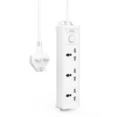 XO WL17 (UK) long row 3AC socket with switch (16.006.0260)