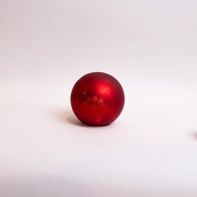 ΓΥΑΛΙΝΗ ΔΙΑΚΟΣΜΗΤΙΚΗ ΜΠΑΛΑ, ΚΟΚΚΙΝΗ ΜΑΤ, ΦΩΤΙΖΟΜΕΝΗ, ΜΕ ΛΟΥΝΑ ΠΑΡΚ, 15cm (600-46066)