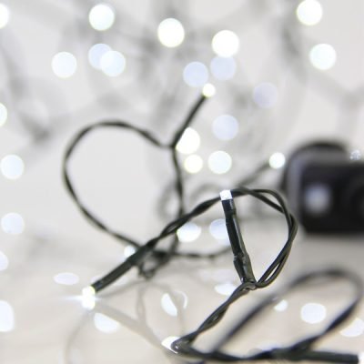 ΣΕΙΡΑ, 400 LED 3mm, 31V ΜΕΤΑΣΧΗΜΑΤΙΣΤΗ, 8 ΠΡΟΓΡΑΜΜΑΤΑ & ΜΝΗΜΗ, ΠΡΑΣΙΝΟ PVC ΚΑΛΩΔΙΟ, ΛΕΥΚΟ LED ΑΝΑ 5cm, ΠΡΟΕΚΤΑΣΗ ΠΑΡΟΧΗΣ 3m, ΙΡ44 (600-13400)